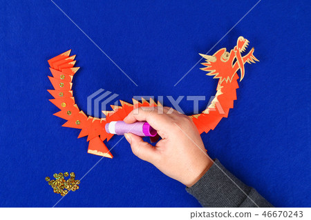 Diy Chinese lunar dragon of modular origami. 46670243