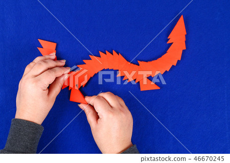 Diy Chinese lunar dragon of modular origami. 46670245