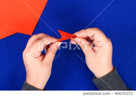 Diy Chinese lunar dragon of modular origami. Diy Chinese lunar dragon of modular origami. 46670255