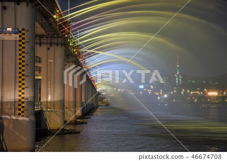 Diving Bridge 46674708