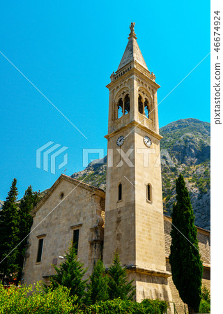 The facade of the church of St. Eustace The facade of the church of St. Eustace 46674924