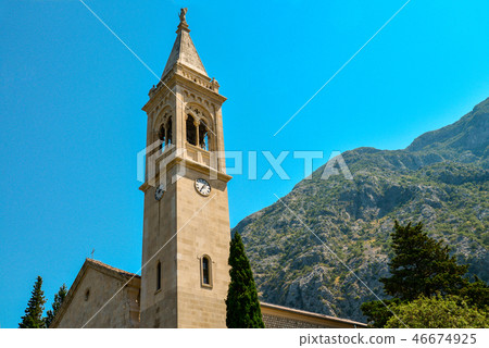 The facade of the church of St. Eustace The facade of the church of St. Eustace 46674925