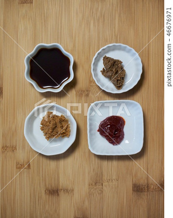 Korean traditional sauce Soy sauce, miso, red pepper paste 46676971