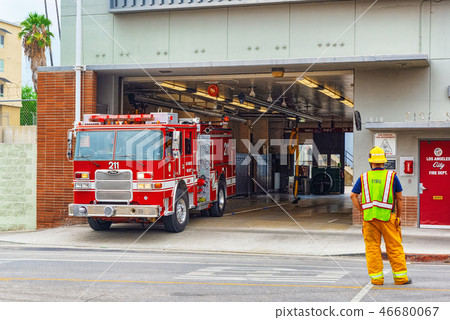 Los Angeles area and fire trucks, hurry to fire. Los Angeles area and fire trucks, hurry to fire. 46680067