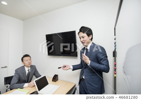 Office Meeting Office Meeting 46681280