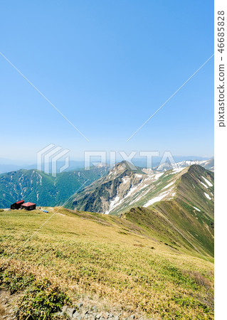 Tanigawadake mountain climbing in spring (Toward the shoulder from the Tomano ear) Tanigawadake mountain climbing in spring (Toward the shoulder from the Tomano ear) 46685828