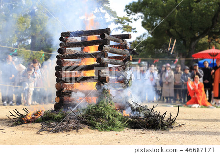 在Shikoku Reijo舉行的第75屆Fudasho“Zentuji”的Susumu Goma 在Shikoku Reijo舉行的第75屆Fudasho“Zentuji”的Susumu Goma 46687171