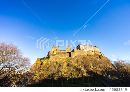 Edinburgh Castle in the Old Town and New Town of Edinburgh, Scotland, England Edinburgh Castle in the Old Town and New Town of Edinburgh, Scotland, England 46688849