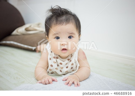 一個說謊的嬰兒 46688916