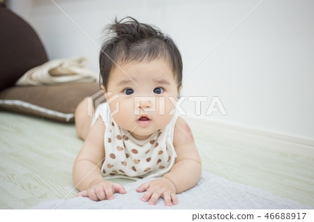 一個說謊的嬰兒 46688917