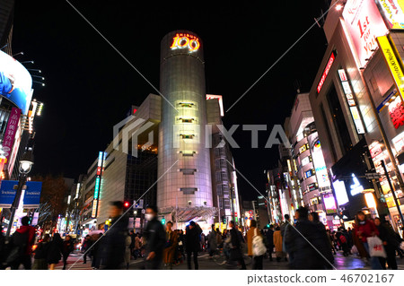 Tokyo cityscape in Japan We look at the cityscape such as the intersection of "Dogensakashita" and Shibuya 109 46702167