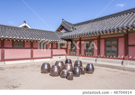Jar, Hwaseong Fortress, Suwon Hwaseong Fortress, Suwon, Gyeonggi-do Jar, Hwaseong Fortress, Suwon Hwaseong Fortress, Suwon, Gyeonggi-do 46704914
