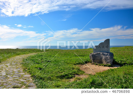 Landmarks set up on the grass around Tohoku, Akita, Idozaki, Namahage Oga Peninsula, lighthouse (2) Landmarks set up on the grass around Tohoku, Akita, Idozaki, Namahage Oga Peninsula, lighthouse (2) 46706898