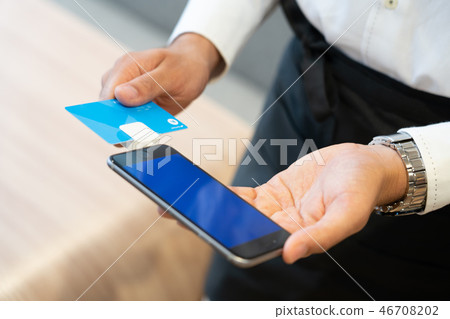 Cashless payment for men 46708202