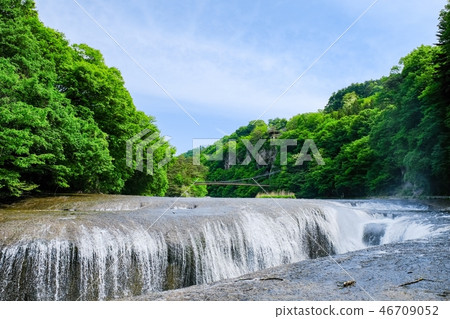 Fubuzuki waterfall 46709052