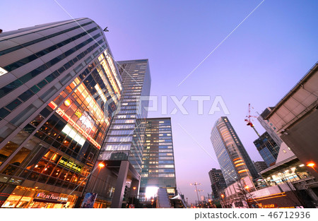 在日本的東京都市風景我想看到正在成為商業區的秋葉原，東京的城市景觀 46712936