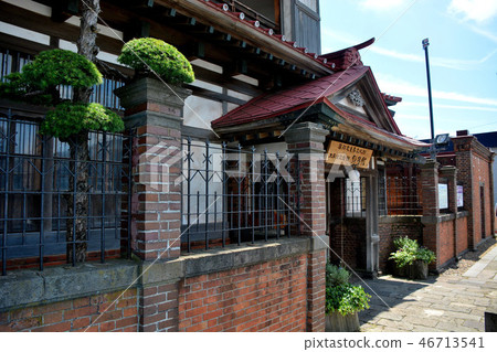 東北·青森·Okutsu Karu·Dazai Osamu紀念館Shiroyokan入口的視圖(2) 東北·青森·Okutsu Karu·Dazai Osamu紀念館Shiroyokan入口的視圖(2) 46713541