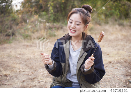 Camping, Young Women, Korean 46719361
