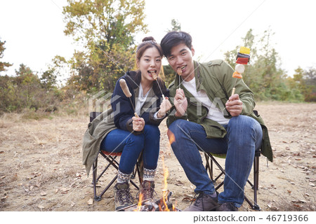 Couple, Camping, Korean 46719366