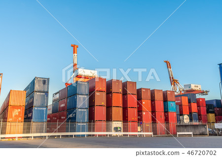 Shinagawa wharf Gantry crane and container landscape Shinagawa wharf Gantry crane and container landscape 46720702