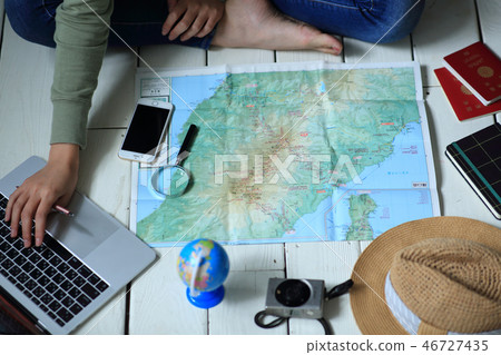 一個女人去旅行 一個女人去旅行 46727435
