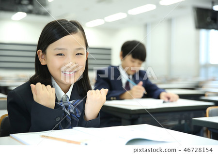 Junior high school students to study Junior high school students to study 46728154