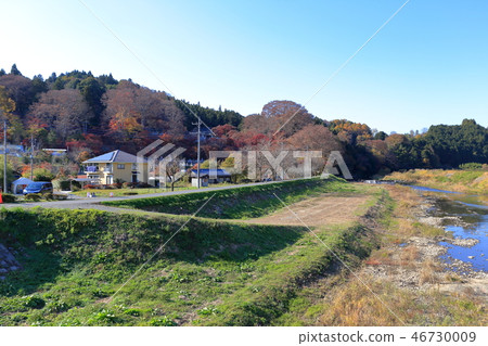 Momiji Temple Nagagenji Temple Kujigawa and Nagagenji Temple distant view 46730009