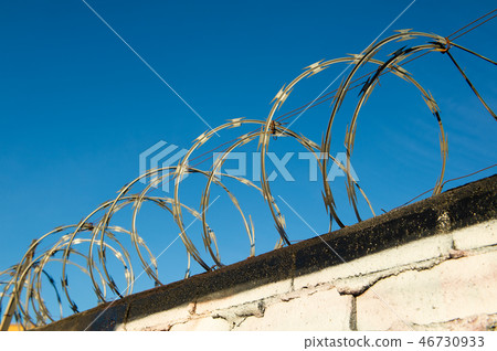Togetoge fence which winds a tou Togetoge fence which winds a tou 46730933