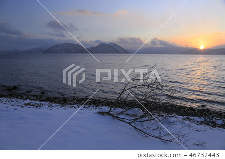 湖濱分支和日落和中島 湖濱分支和日落和中島 46732443