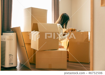 Moving new life cardboard 46732506