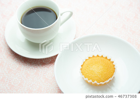 Madeleine coffee Madeleine coffee 46737308