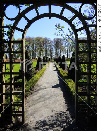 Regular park, castle of Menkemaborg,  Netherlands 46740097