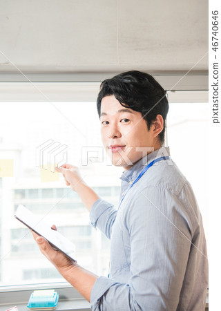 Businesswoman, office worker, meeting, businesswoman, young, business woman, announcement, reporting, casual 46740646