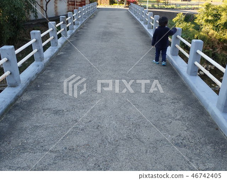 Cross the bridge 46742405