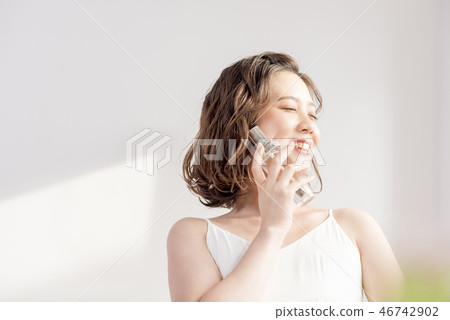 秀麗少婦漂白 46742902