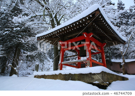 Gokurakuji Temple in winter Gokurakuji Temple in winter 46744709