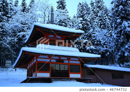 極樂寺在冬天 46744732