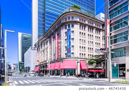 Scenery of Tokyo Nihombashi Chuo Dori (Nihonbashi 2-chome intersection) Scenery of Tokyo Nihombashi Chuo Dori (Nihonbashi 2-chome intersection) 46745430