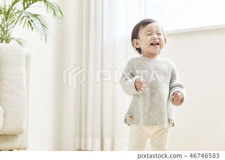 嬰兒，嬰兒，嬰兒，兒童，房子 46746583