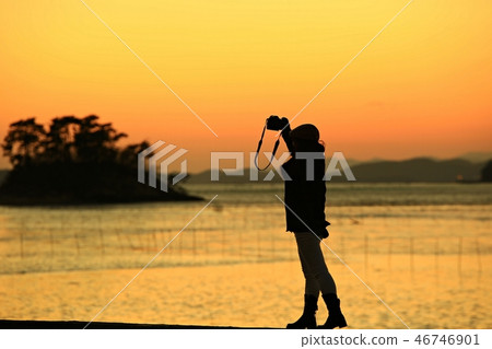 Glowing! Wawon Beach Glowing! Wawon Beach 46746901