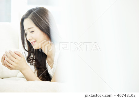 Young woman Young woman 46748102