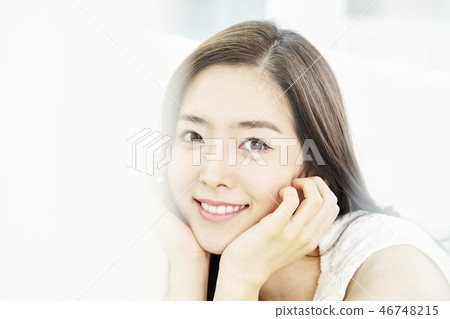 Young woman Young woman 46748215