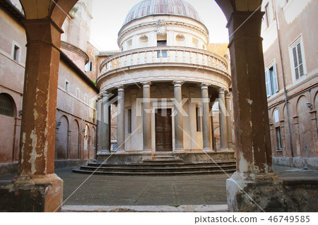 Exterior view of famous reinassance bramante masterpiece tempietto located at San Pietro in Montorio Exterior view of famous reinassance bramante masterpiece tempietto located at San Pietro in Montorio 46749585