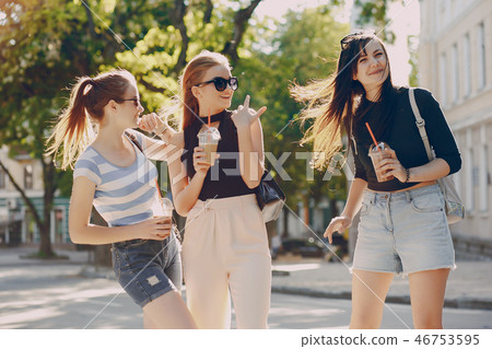 girls n the town girls n the town 46753595