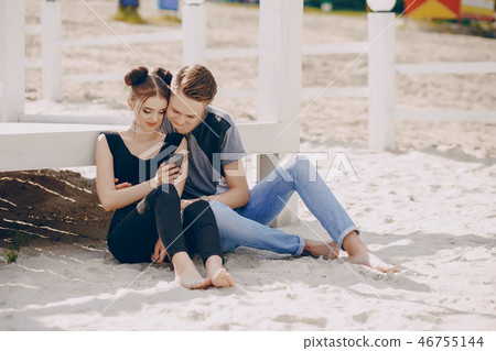 couple in love 46755144