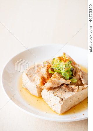 meat and tofu 46755340