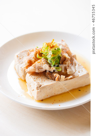 肉和豆腐 46755345