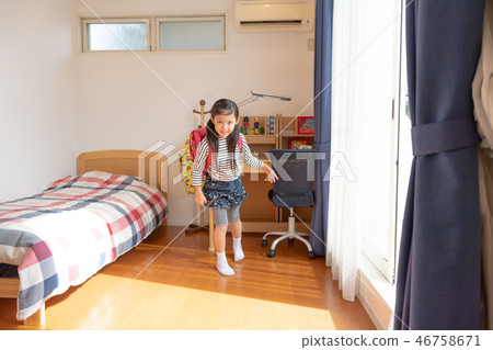 女孩,孩子們的房間,書包 女孩,孩子們的房間,書包 46758671