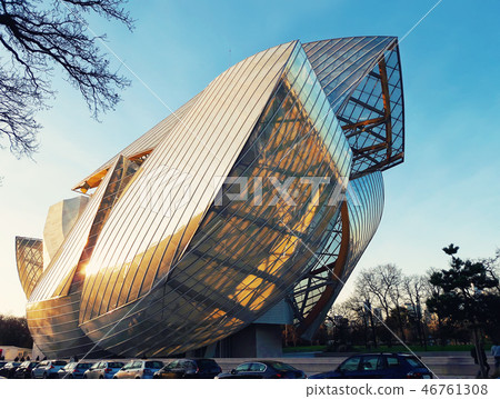 Louis Vuitton Foundation Louis Vuitton Foundation 46761308
