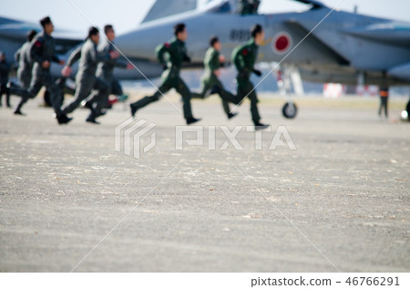 空中自衛隊“爭奪”形象 46766291
